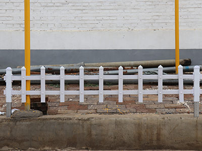 齐齐哈尔PVC塑钢草坪护栏图片2